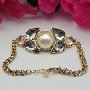 AVON Gold Tone White Faux Pearl And Crystal Flower Charm Chain Bracelet 7.75"